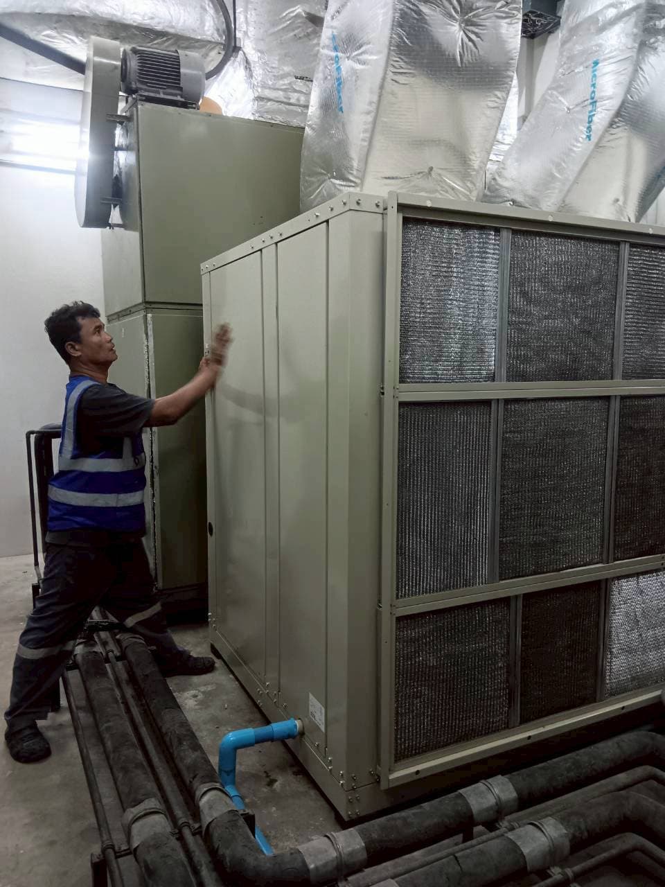 Large systems in the plant room — 1